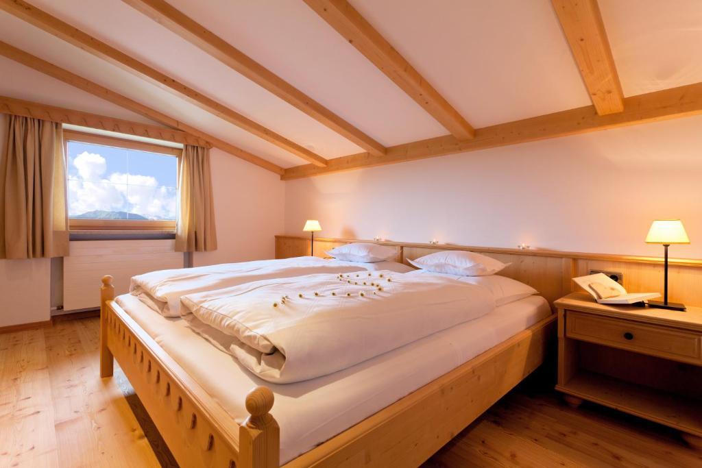 Hotel Laerchenhof Natur Seefeld in Tirol Habitación foto